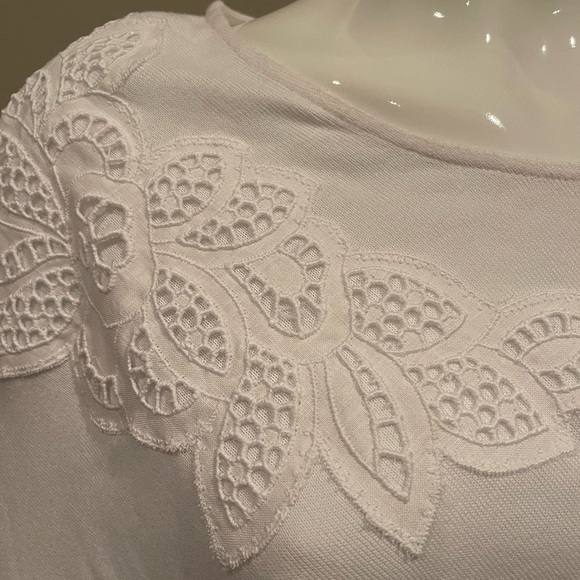 Tricot Chic Italian Design White Asymmetrical Embellished Blouse - Picture 3 of 6